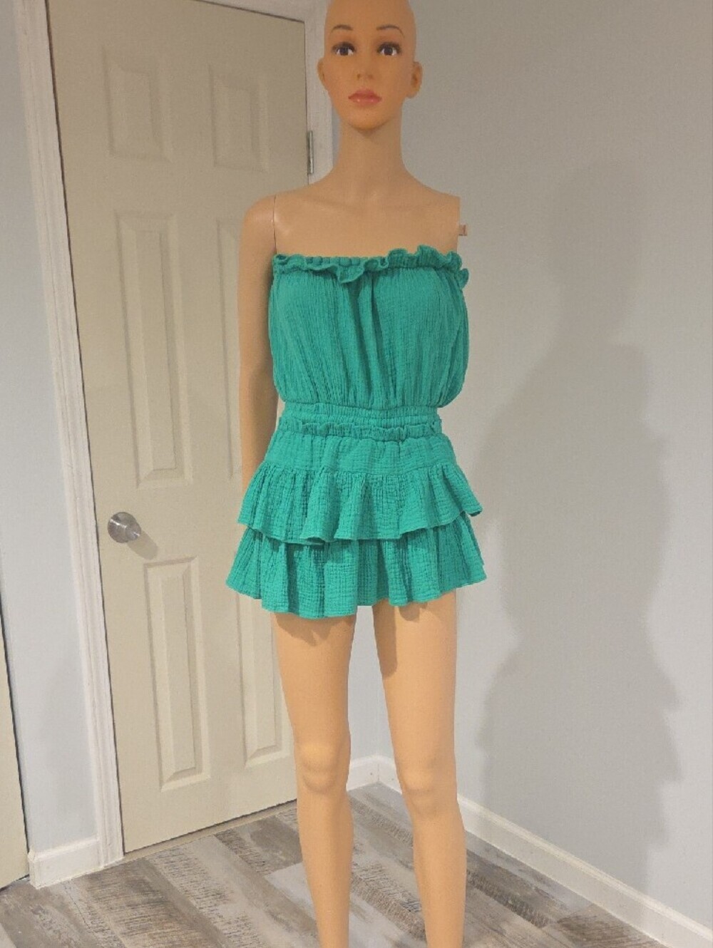 Strapless Green Ruffle Romper - Picture 4 of 7
